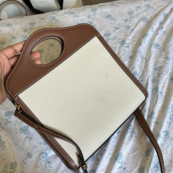 BURBERRY POCKET BAG WITH STRAP - Picture 2 of 3